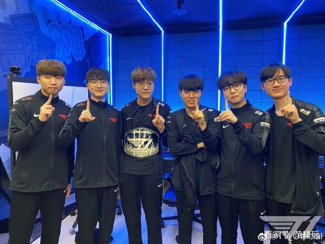 什琴斯尼作 什琴斯尼作